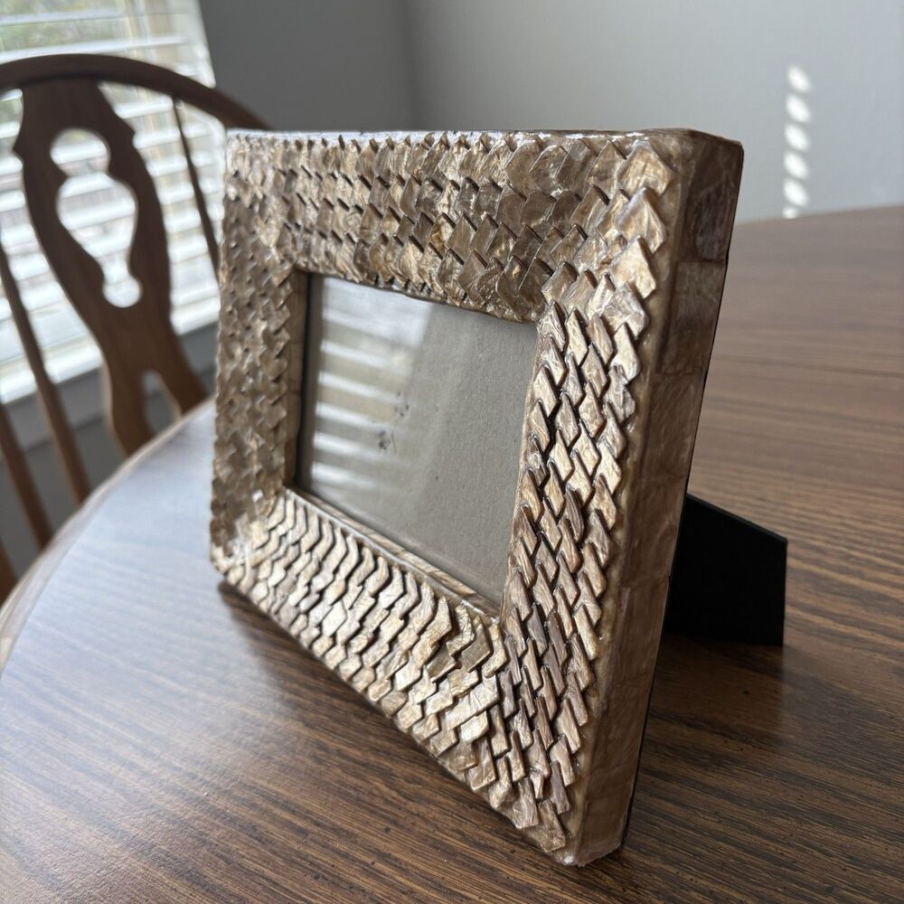 Pier 1 Brown Gold Pearl 4x6 Photo Frame Freestanding - Picture 2 of 5